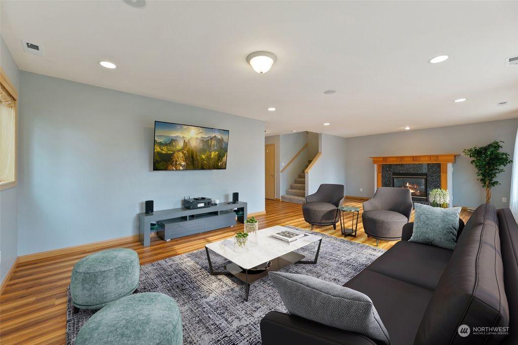 Photo of 24853 SE 19th Street, Sammamish, WA 98075 (MLS # 1997873)