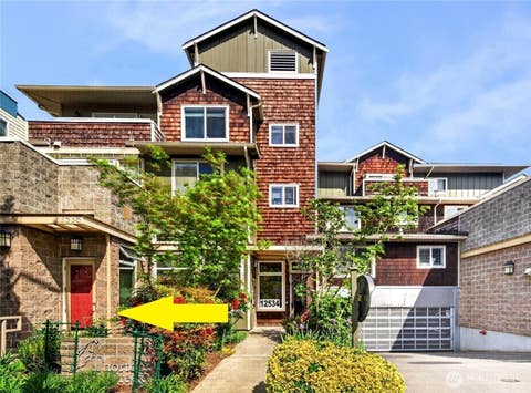 Photo of 12536 15th Avenue NE #C1, Seattle, WA 98125 (MLS # 2574778)