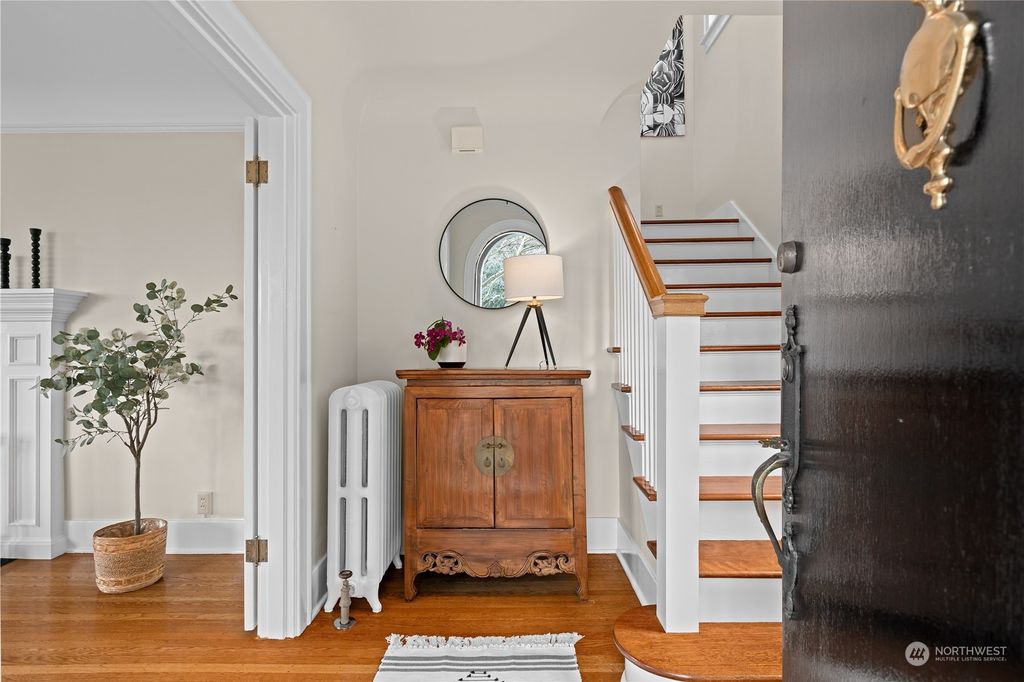 Photo of 1925 33rd Avenue S, Seattle, WA 98144 (MLS # 2047033)