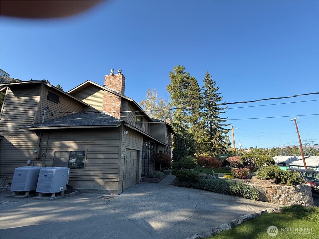 Photo of 300 Canyon Court Drive, Omak, WA 98841 (MLS # 2585276)