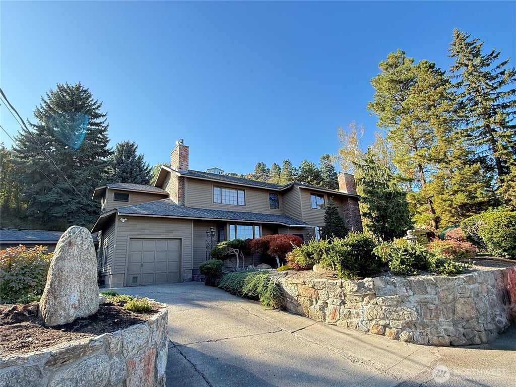 Photo of 300 Canyon Court Drive, Omak, WA 98841 (MLS # 2585276)