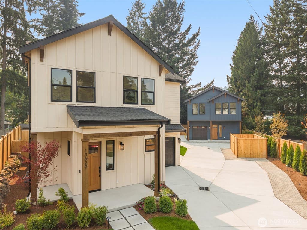 Photo of 13629 103rd Avenue NE, Kirkland, WA 98034 (MLS # 2566476)