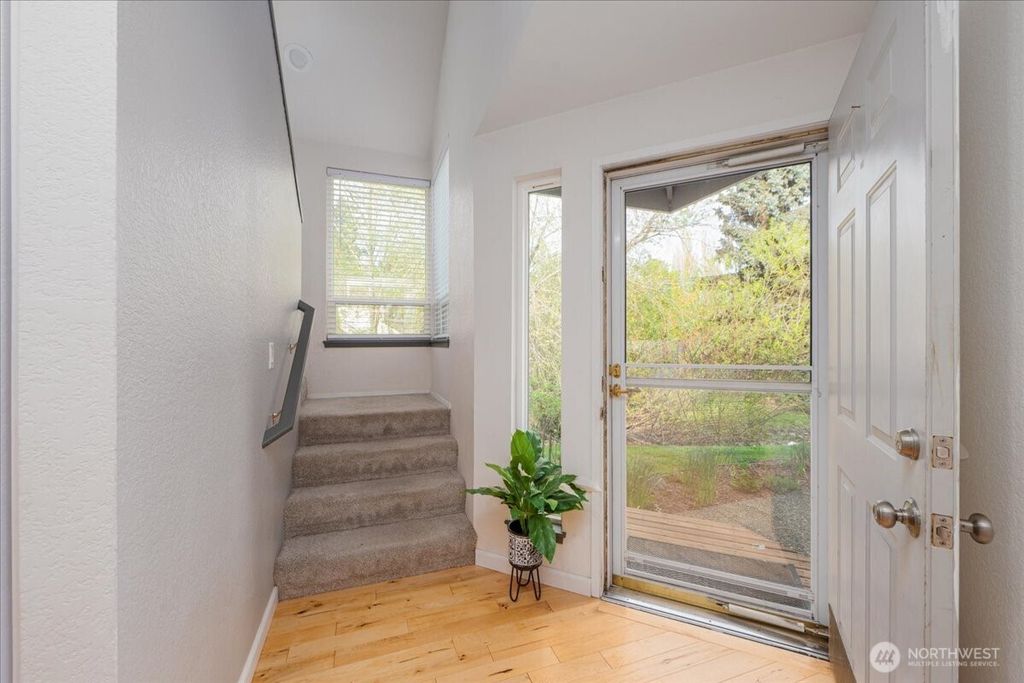 Photo of 19906 28th Avenue W #B, Lynnwood, WA 98036 (MLS # 2511094)