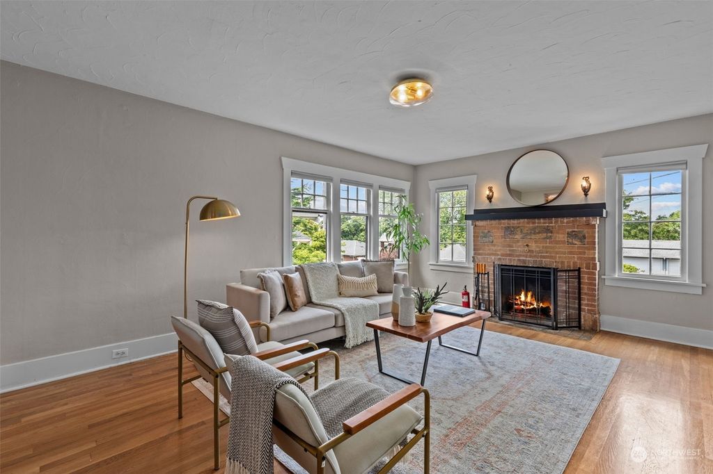 Photo of 4809 SW Findlay Street, Seattle, WA 98136 (MLS # 2130393)