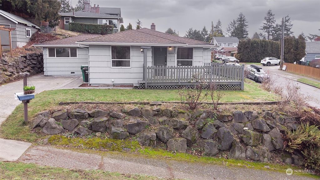 Photo of 3933 SW Othello Street, Seattle, WA 98136 (MLS # 2031447)
