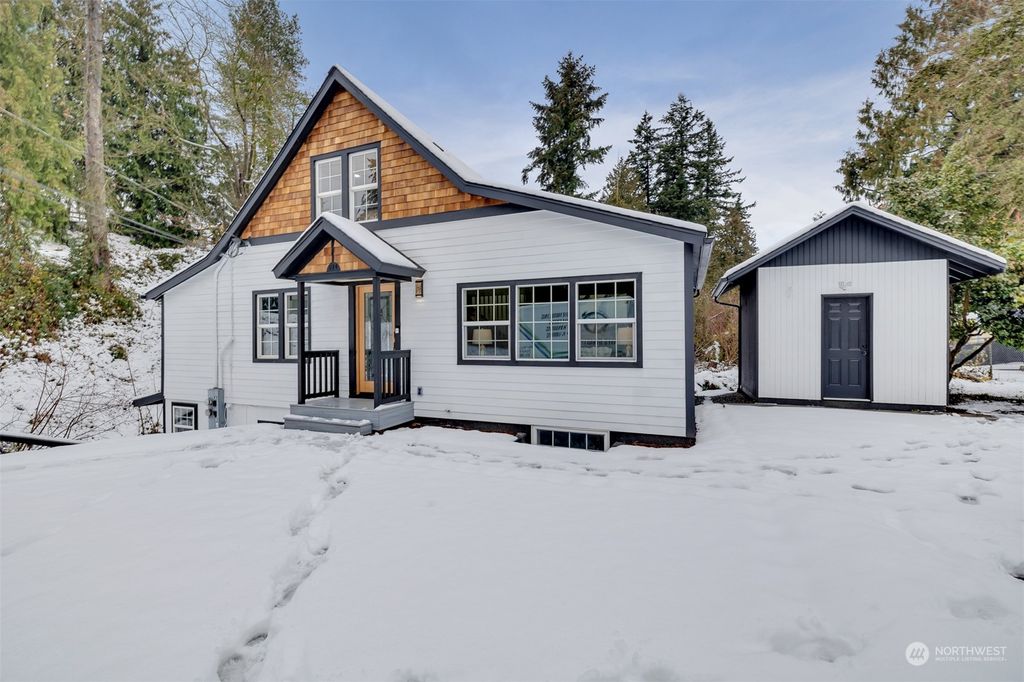 Photo of 614 4th Street, Snohomish, WA 98290 (MLS # 2019981)