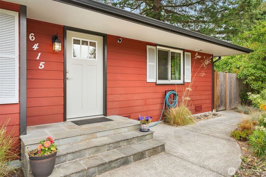 Photo of 6415 190th Street SW, Lynnwood, WA 98036 (MLS # 2418275)