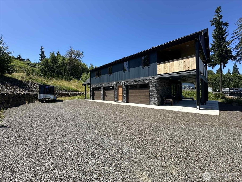 Photo of 213 Tanglewood Drive, Mossyrock, WA 98564 (MLS # 2492530)