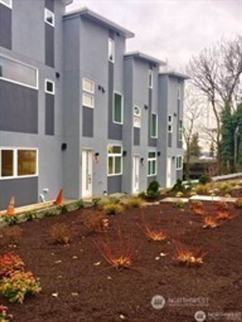 Photo of 1543 Boylston Avenue E, Seattle, WA 98106 (MLS # 2438764)