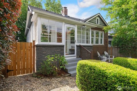 Photo of 2727 S Judkins Street, Seattle, WA 98144 (MLS # 2440700)