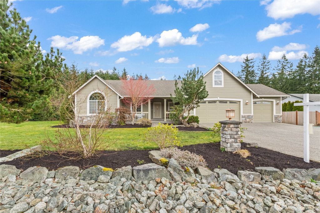 Photo of 6232 185th Street NW, Stanwood, WA 98292 (MLS # 2346087)