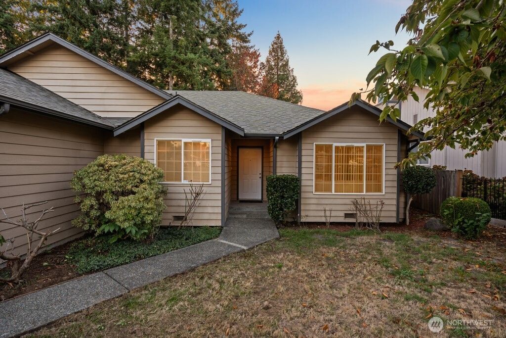 Photo of 1331 Blaine Avenue NE, Renton, WA 98056 (MLS # 2446959)