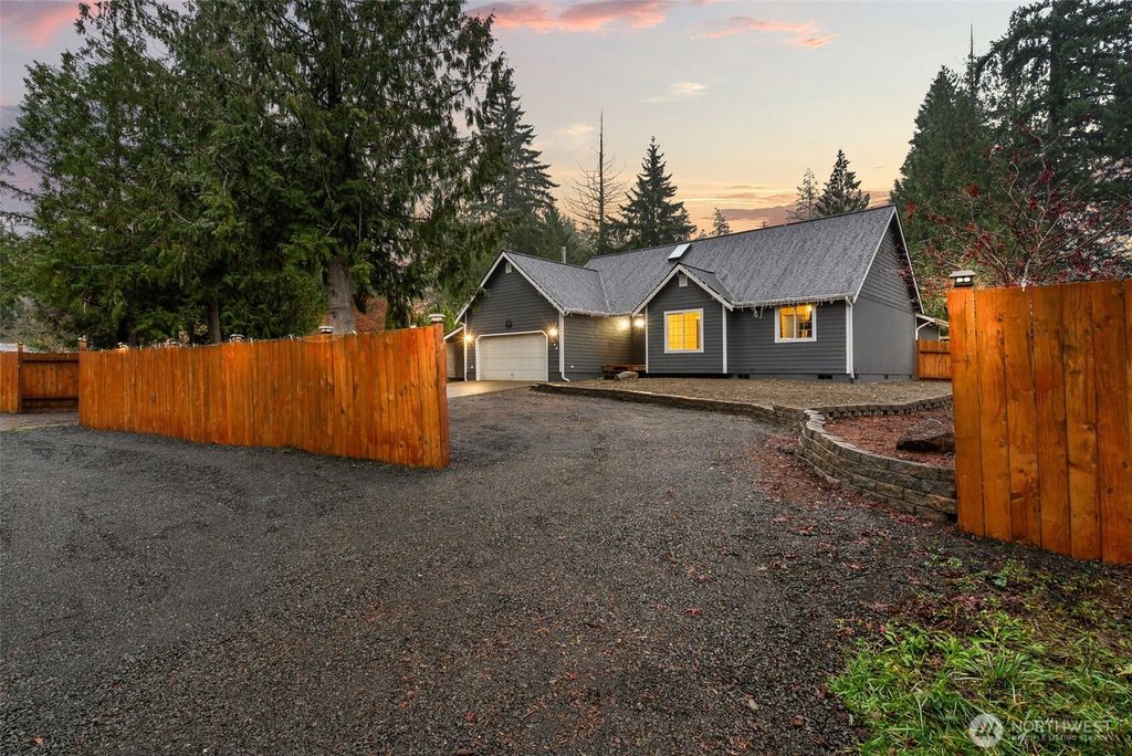 Photo of 140 E Timberlake Drive, Shelton, WA 98584 (MLS # 2458437)