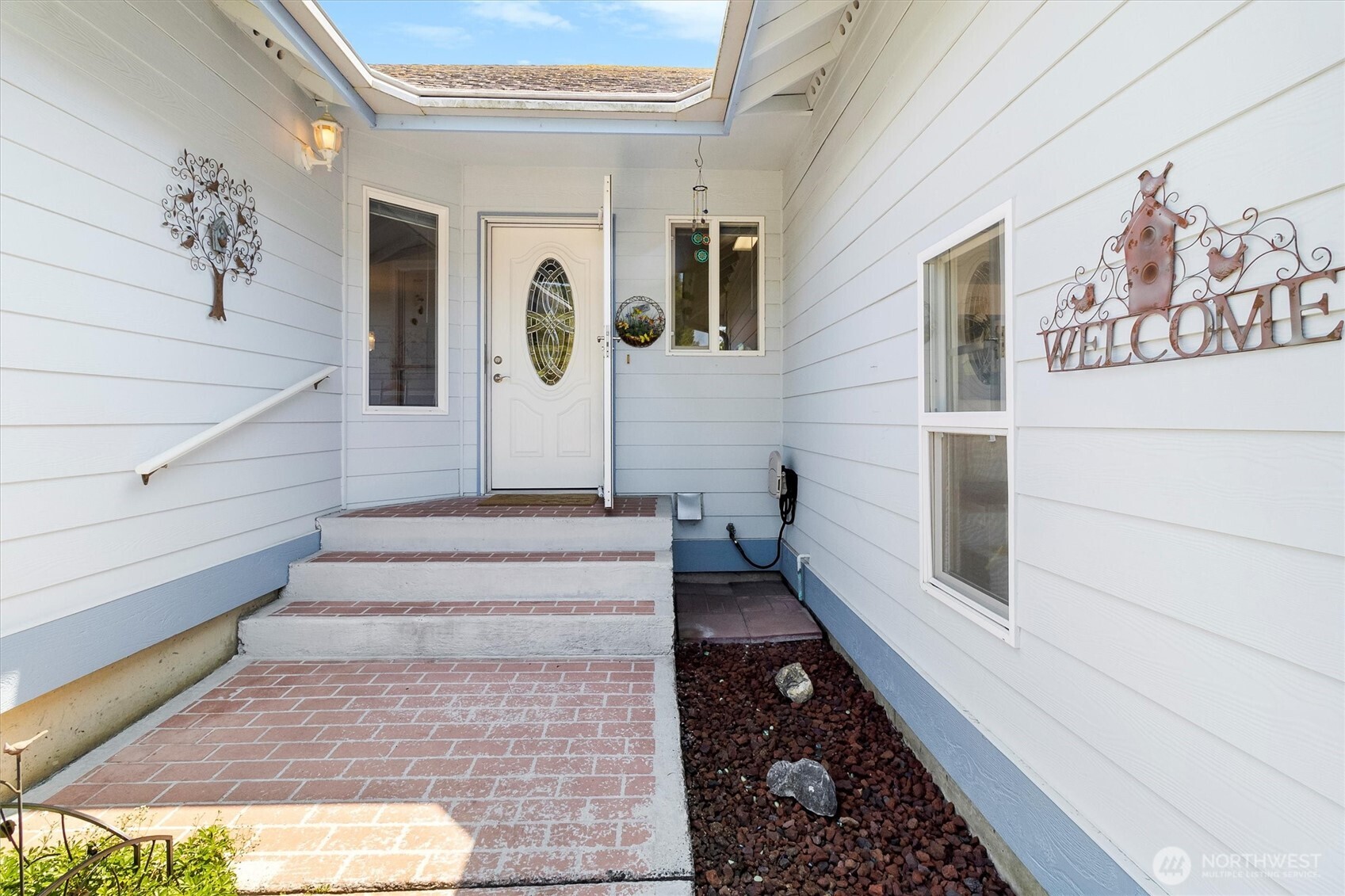 Ferndale, Washington 98248, United States, 4 Bedrooms Bedrooms, ,2 BathroomsBathrooms,Residential,Active,159711