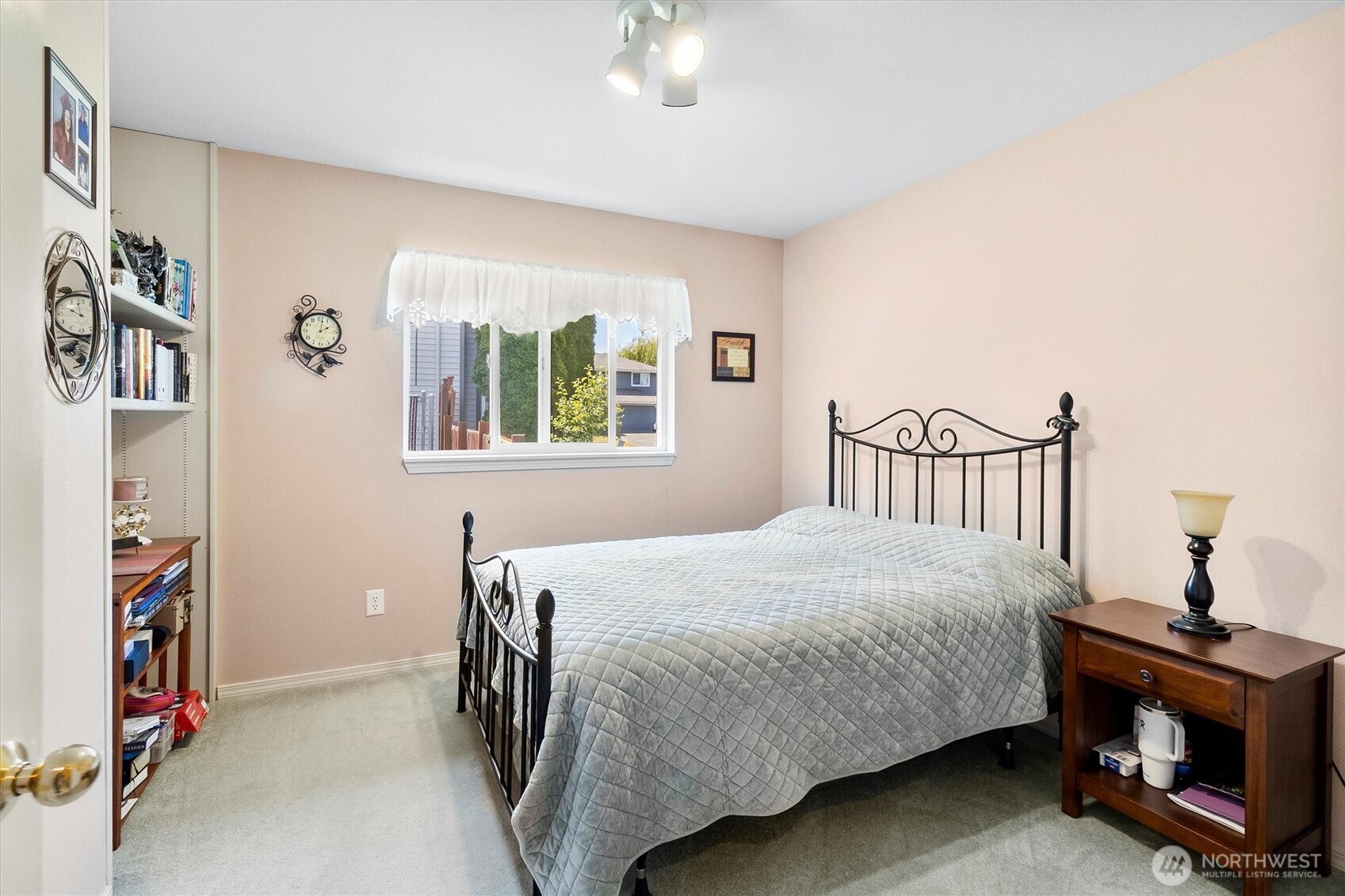 Ferndale, Washington 98248, United States, 4 Bedrooms Bedrooms, ,2 BathroomsBathrooms,Residential,Active,159711