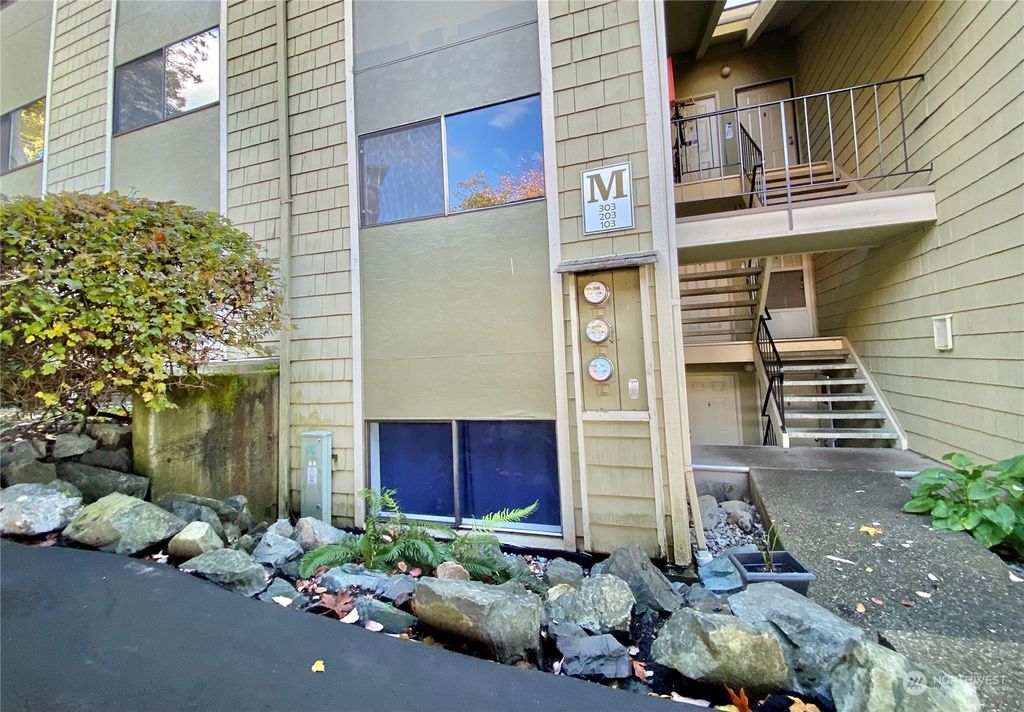 Photo of 2020 S Grant Avenue #M203, Renton, WA 98055 (MLS # 2177562)
