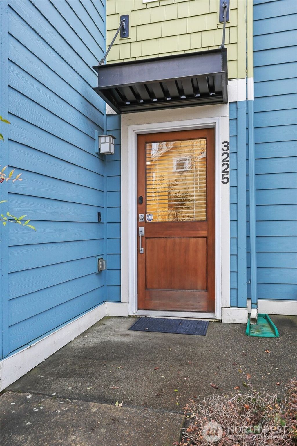 Photo of 3225 SW Raymond Street, Seattle, WA 98126 (MLS # 2334284)