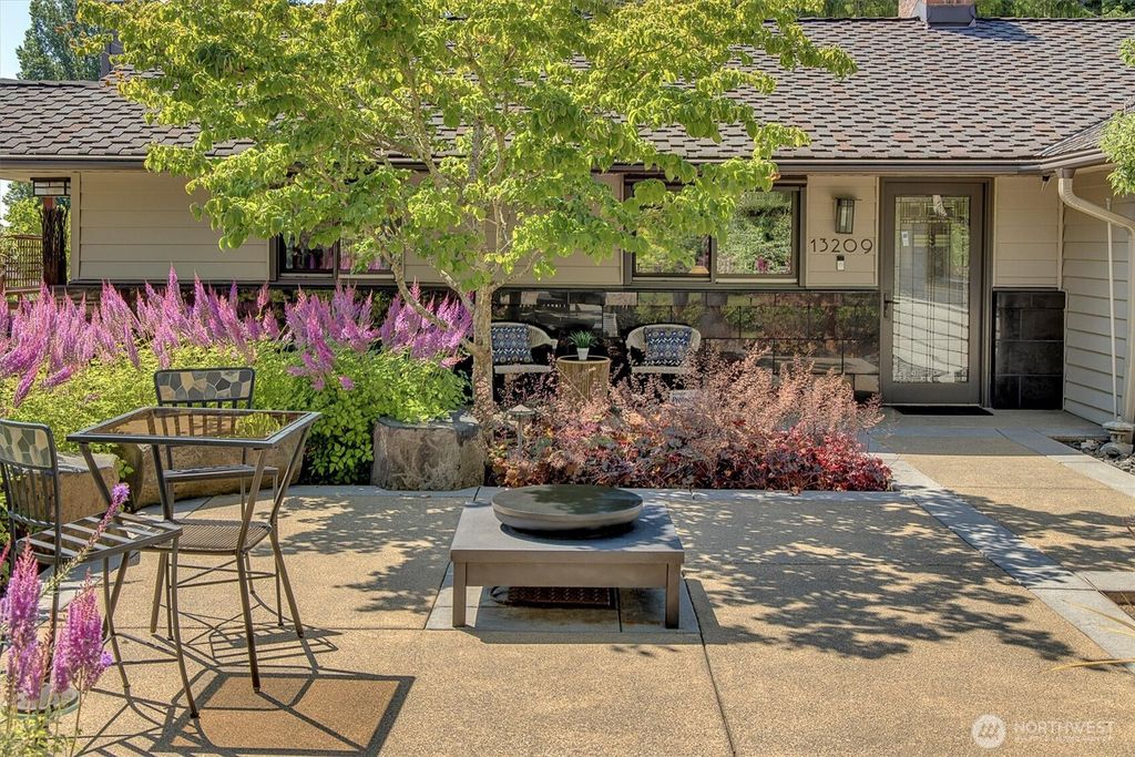 Photo of 13209 7th Avenue NW, Seattle, WA 98177 (MLS # 2432593)