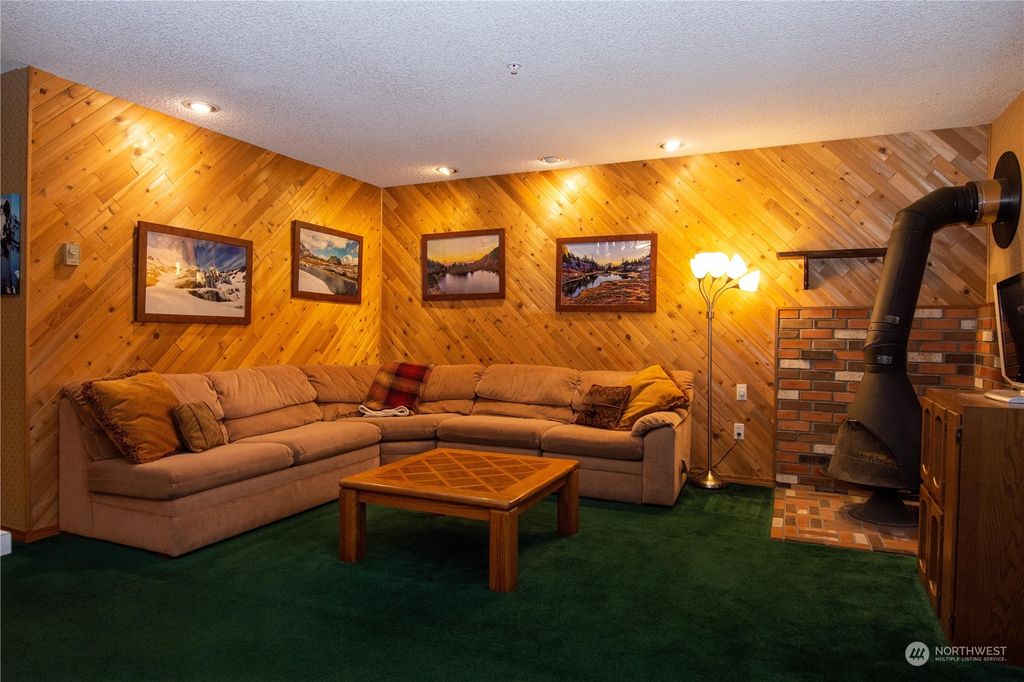 Photo of 220 Tanner Way #C-407, Snoqualmie Pass, WA 98068 (MLS # 2023602)