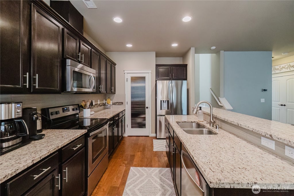 Photo of 3820 Discovery Avenue SW, Bremerton, WA 98312 (MLS # 2583678)