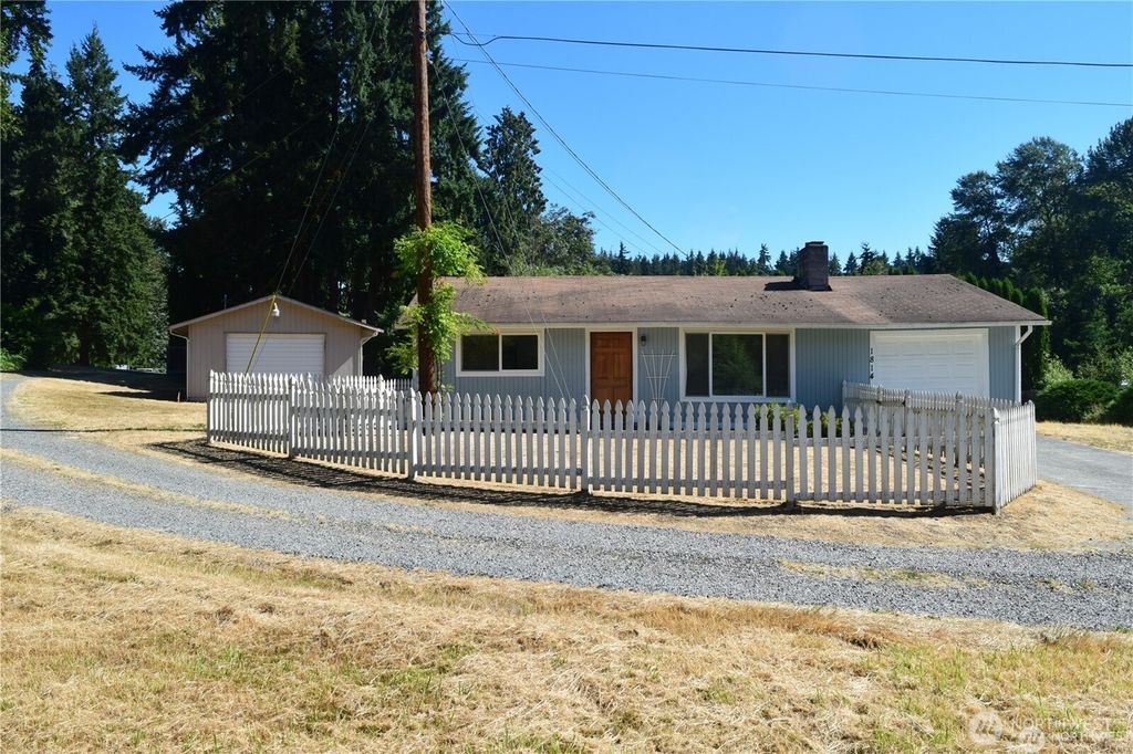 Photo of 1814 Larch Way, Lynnwood, WA 98036 (MLS # 2410697)