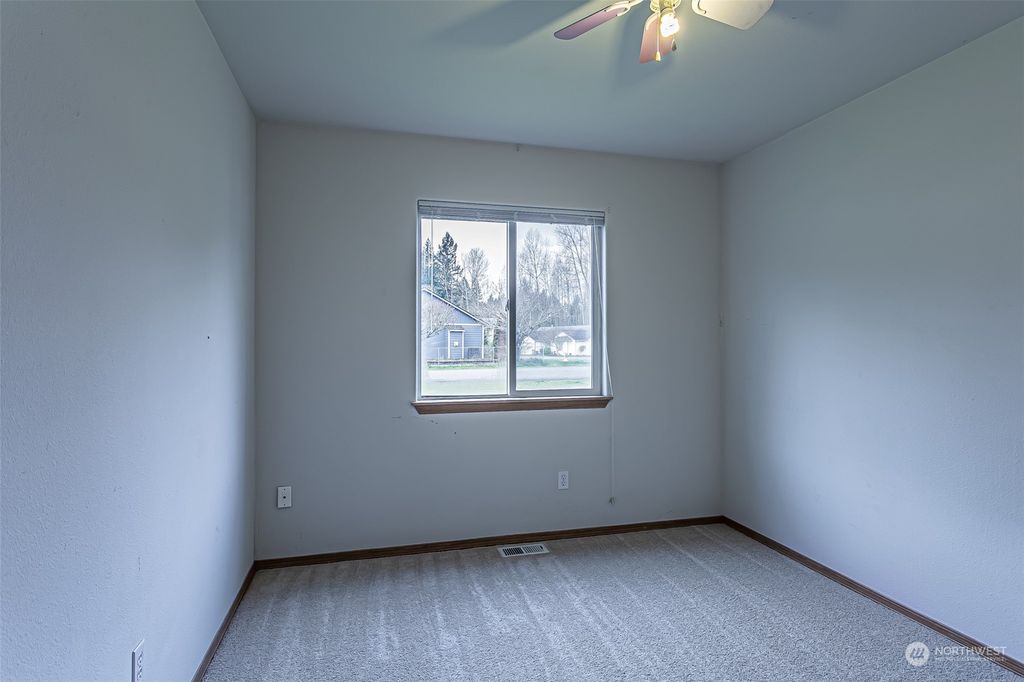 listing image 9363459903866193742