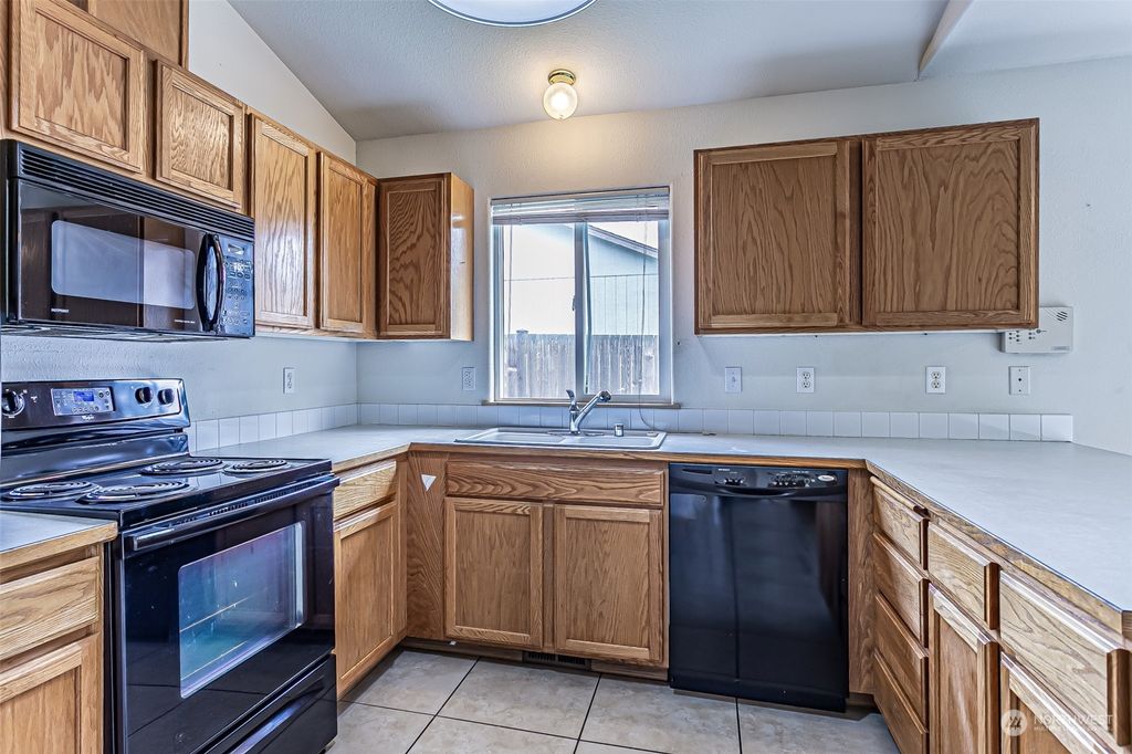 listing image 9360845310868045063
