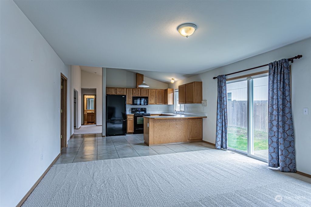 listing image 9366343017288069418