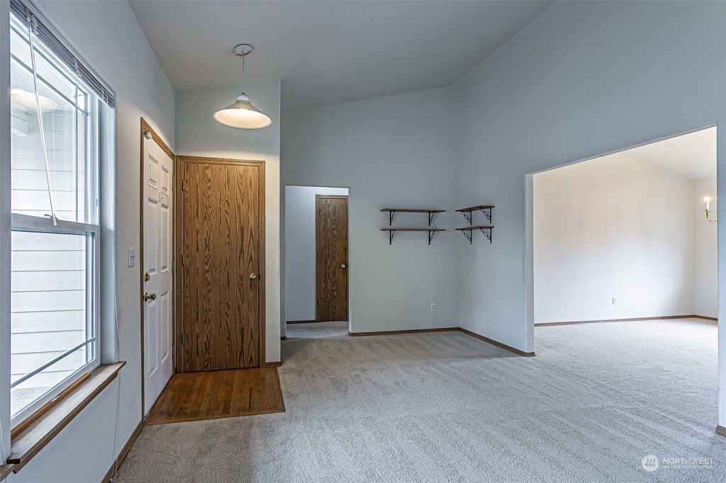 listing image 9368857576101654166