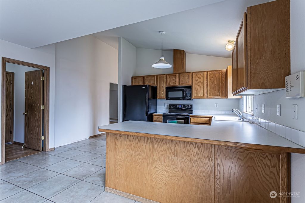 listing image 9366219870139631878