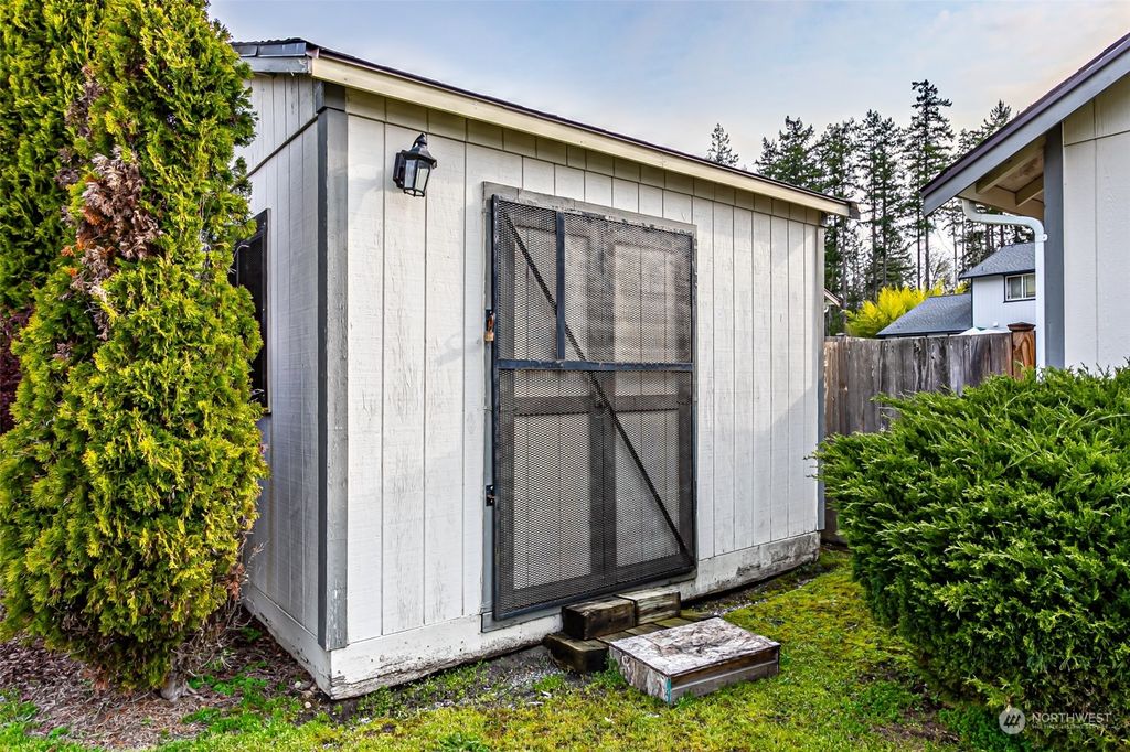 listing image 9367323941050742296