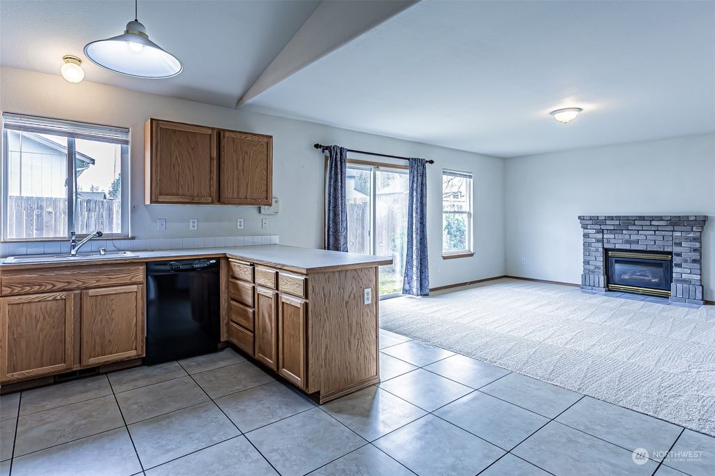 listing image 9363278152358033869