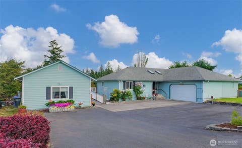 Photo of 6969 Vickery Avenue E, Tacoma, WA 98443 (MLS # 2570231)
