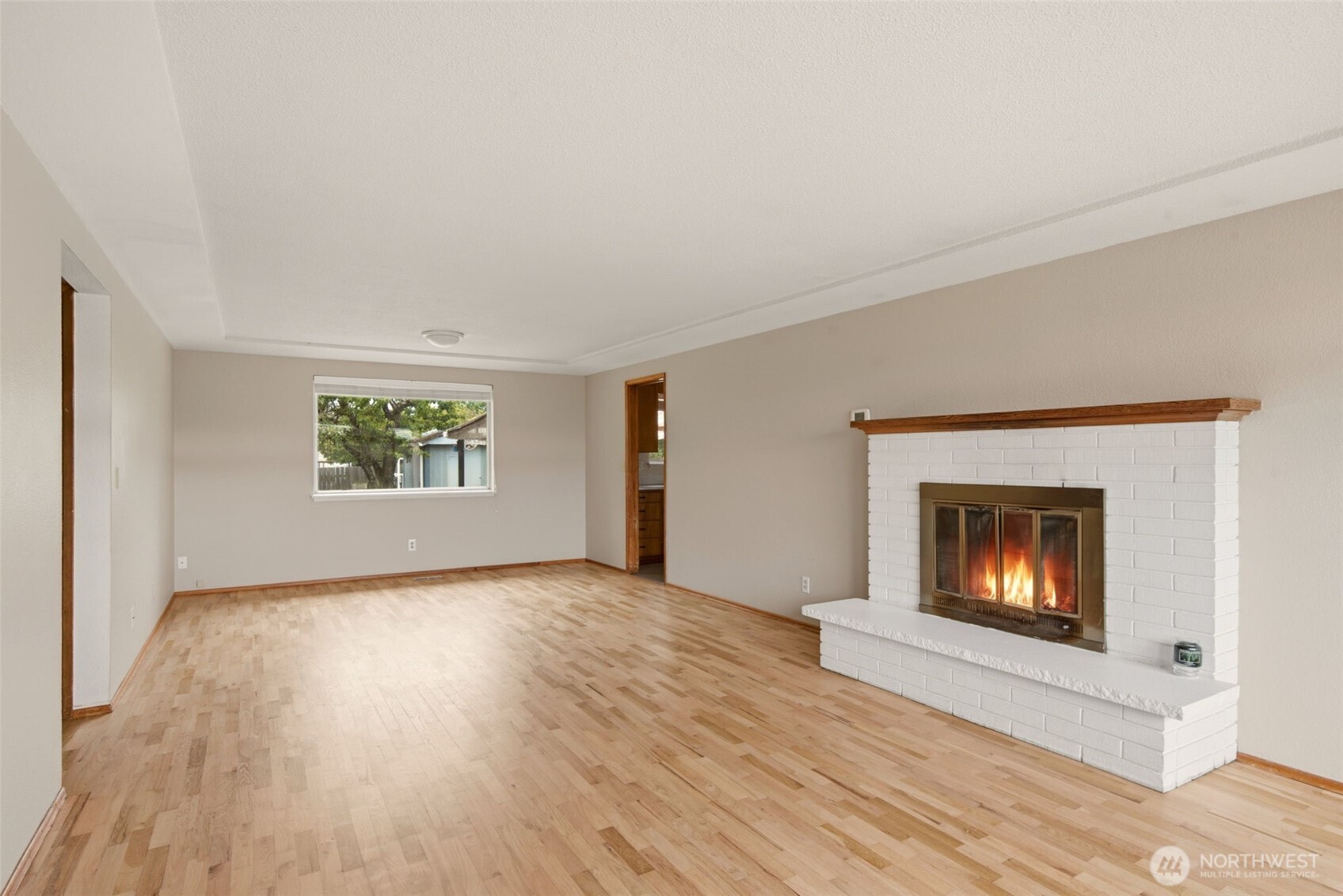 1633 S Geiger