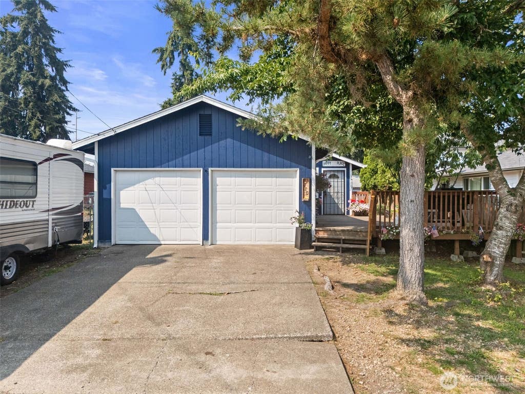 Photo of 1710 W Young Street, Elma, WA 98541 (MLS # 2565293)
