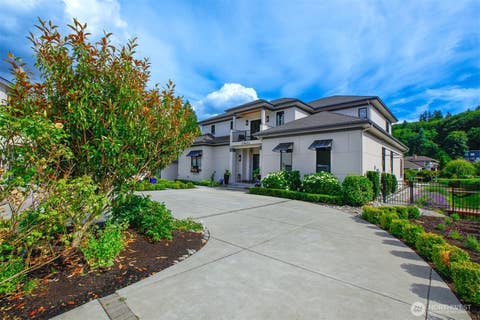 Photo of 17402 83rd Court NE, Kenmore, WA 98028 (MLS # 2551200)