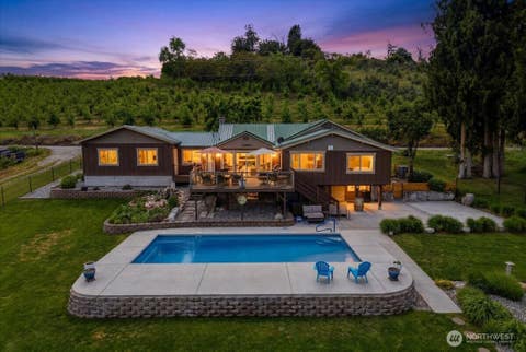 Photo of 2876 Green Avenue, Manson, WA 98831 (MLS # 2526071)