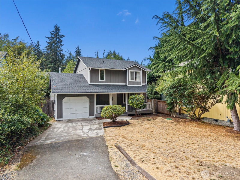 5047 Carole Drive NE