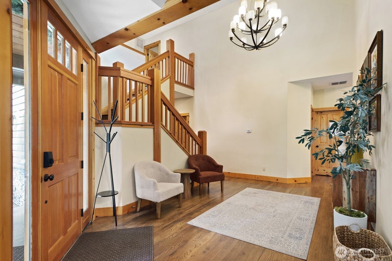 560 Evergreen Valley Loop