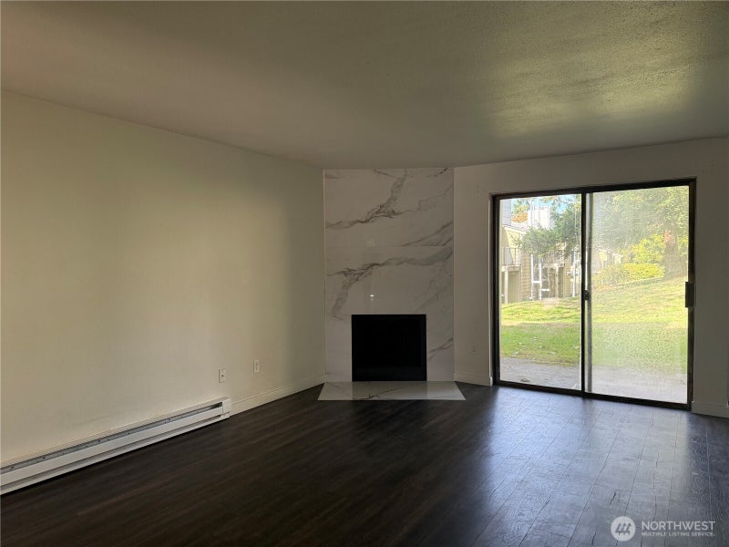 2020 Grant Avenue S J102
