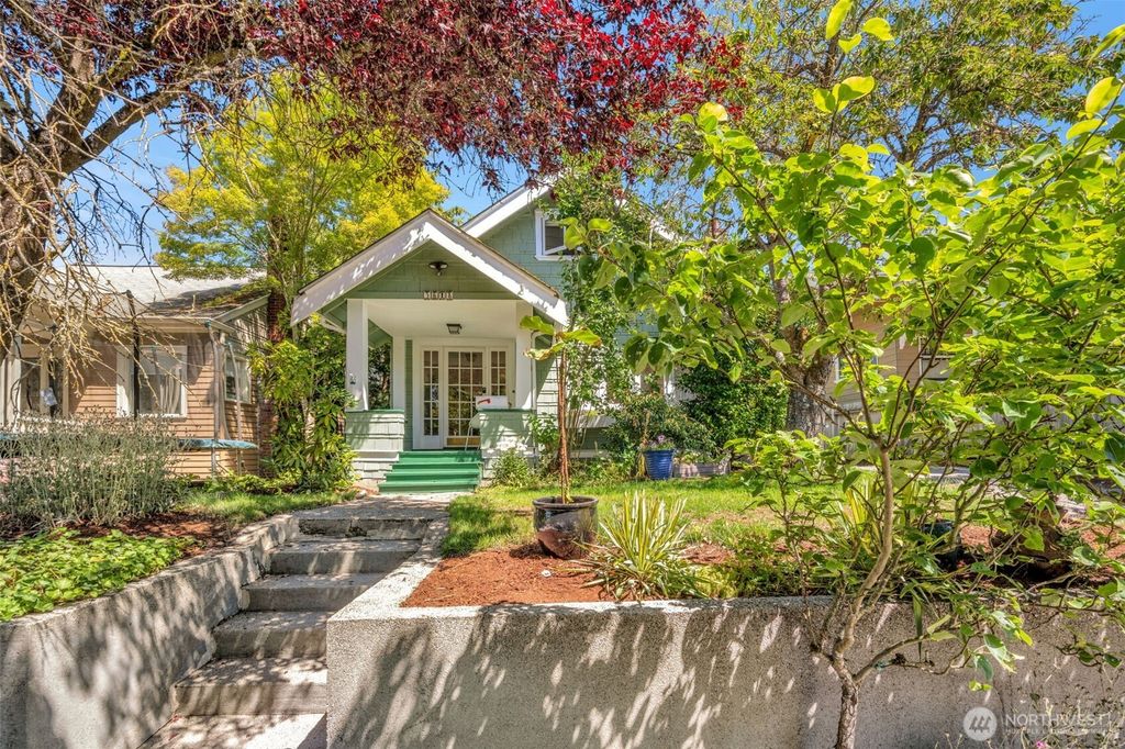 Photo of 5618 12th Avenue NE, Seattle, WA 98105 (MLS # 2428525)