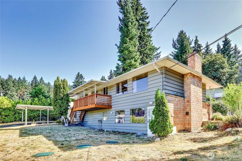 Photo of 1802 NE Windermere Drive, Bremerton, WA 98310 (MLS # 2407528)