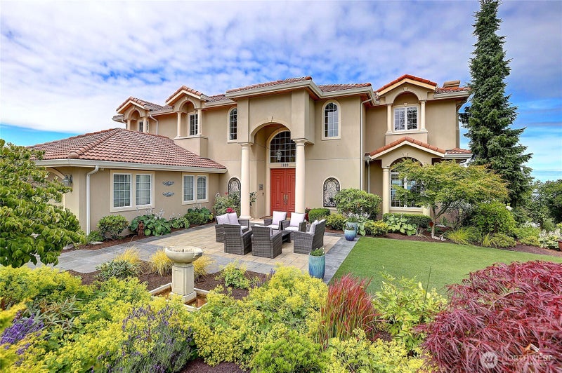 1009 Kingswood Drive