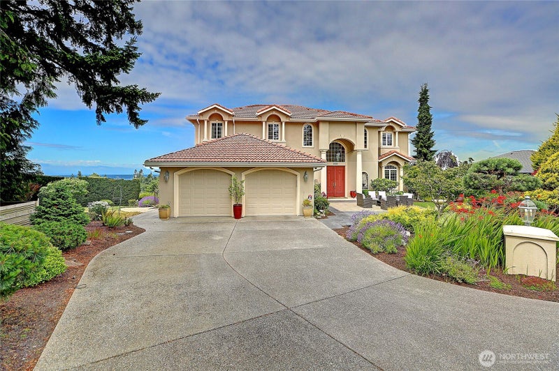 1009 Kingswood Drive