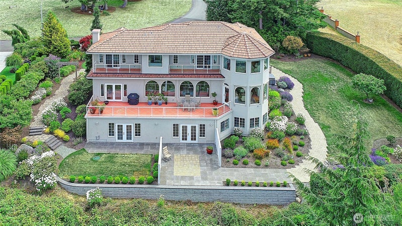 1009 Kingswood Drive