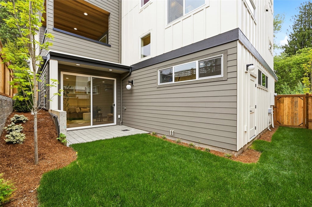 Photo of 1512 NE 147th Street, Shoreline, WA 98155 (MLS # 2598443)