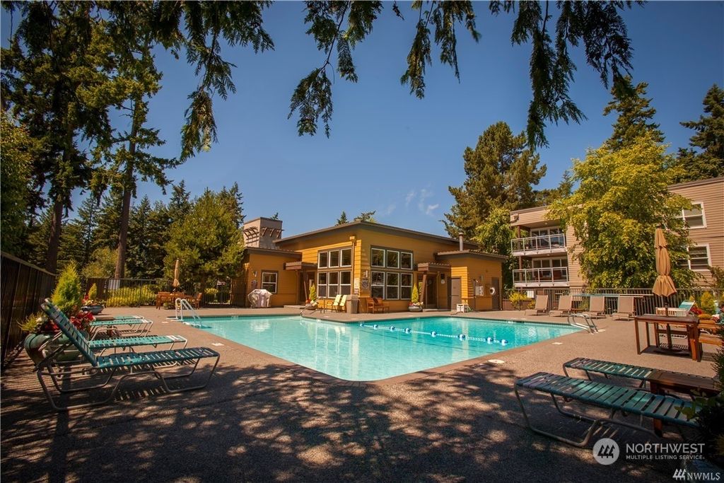 Photo of 22910 W 90th Avenue #E307, Edmonds, WA 98026 (MLS # 2000290)