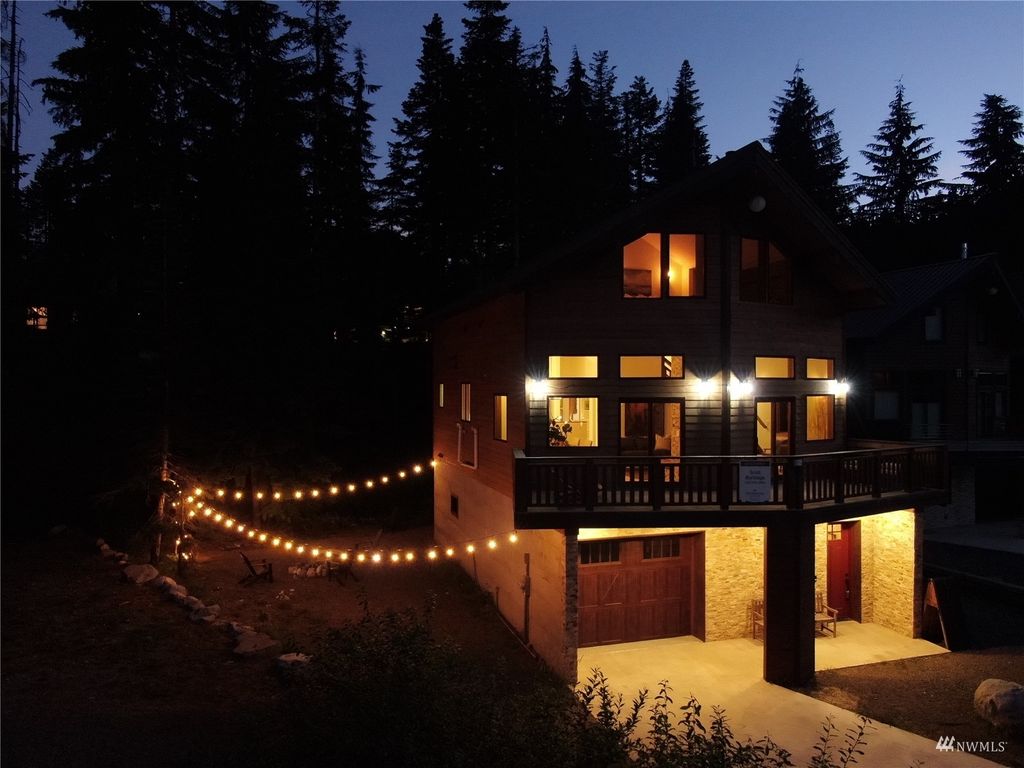Photo of 102 Guye Peak Lane, Snoqualmie Pass, WA 98068 (MLS # 1936030)