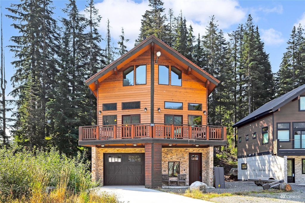 Photo of 102 Guye Peak Lane, Snoqualmie Pass, WA 98068 (MLS # 1936030)