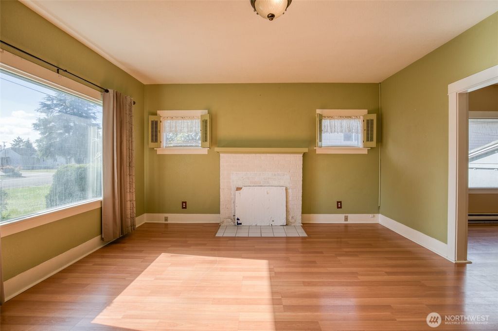 Photo of 2118 Aberdeen Avenue, Aberdeen, WA 98520 (MLS # 2443632)
